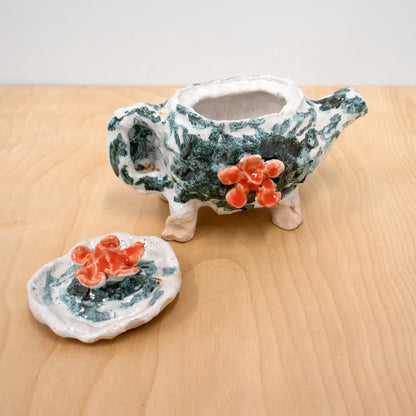 FAE'S CUPPA by Bobbi Salvör Menuez