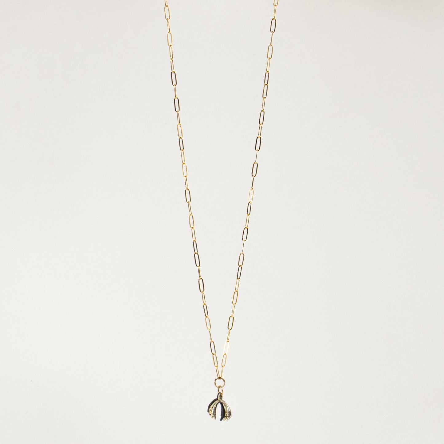 TRIPLE HORSESHOE GOLD PAPERCLIP CHAIN NECKLACE