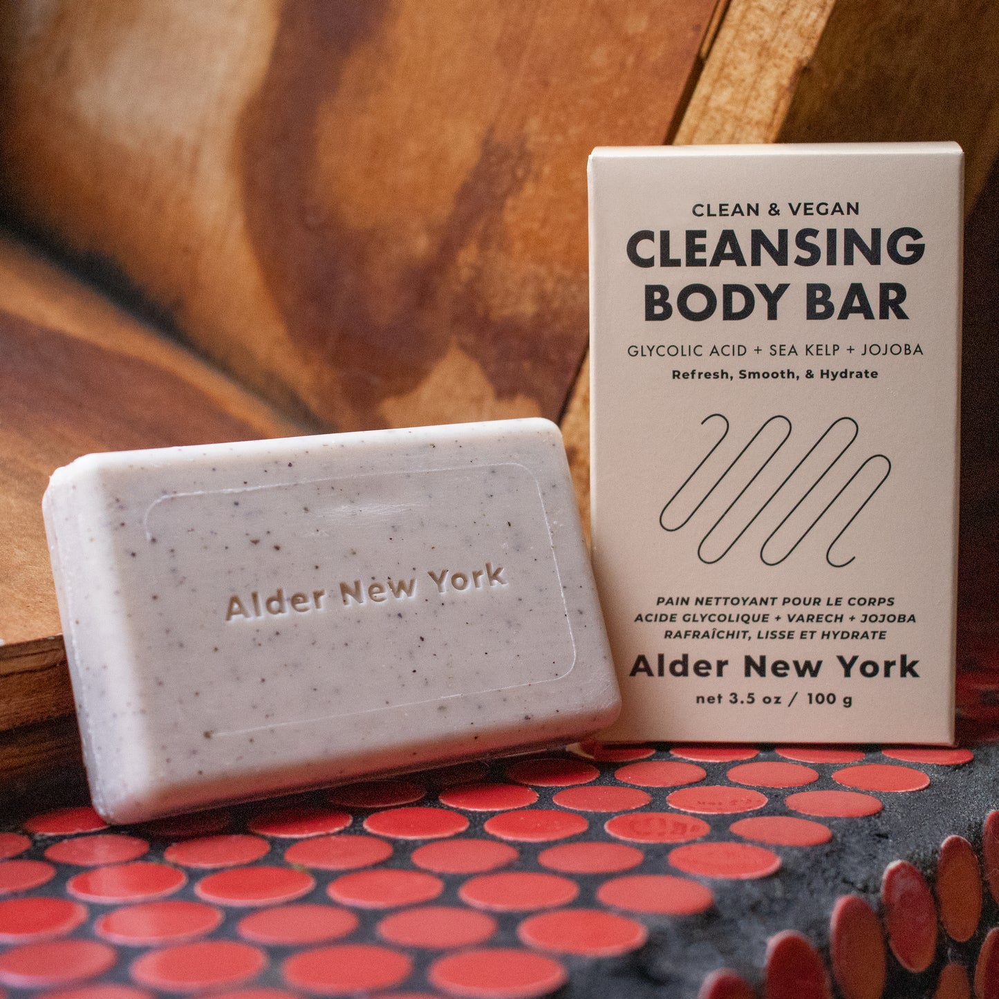 This fragrance-free soap is skincare for your body with a coconut-derived cleansing system for an ultra-rich creamy lather, hydrating jojoba oil and shea butter, and gently exfoliating jojoba seeds with 1% glycolic acid and nourishing sea kelp to leave skin feeling refreshed, smooth, and hydrated. 