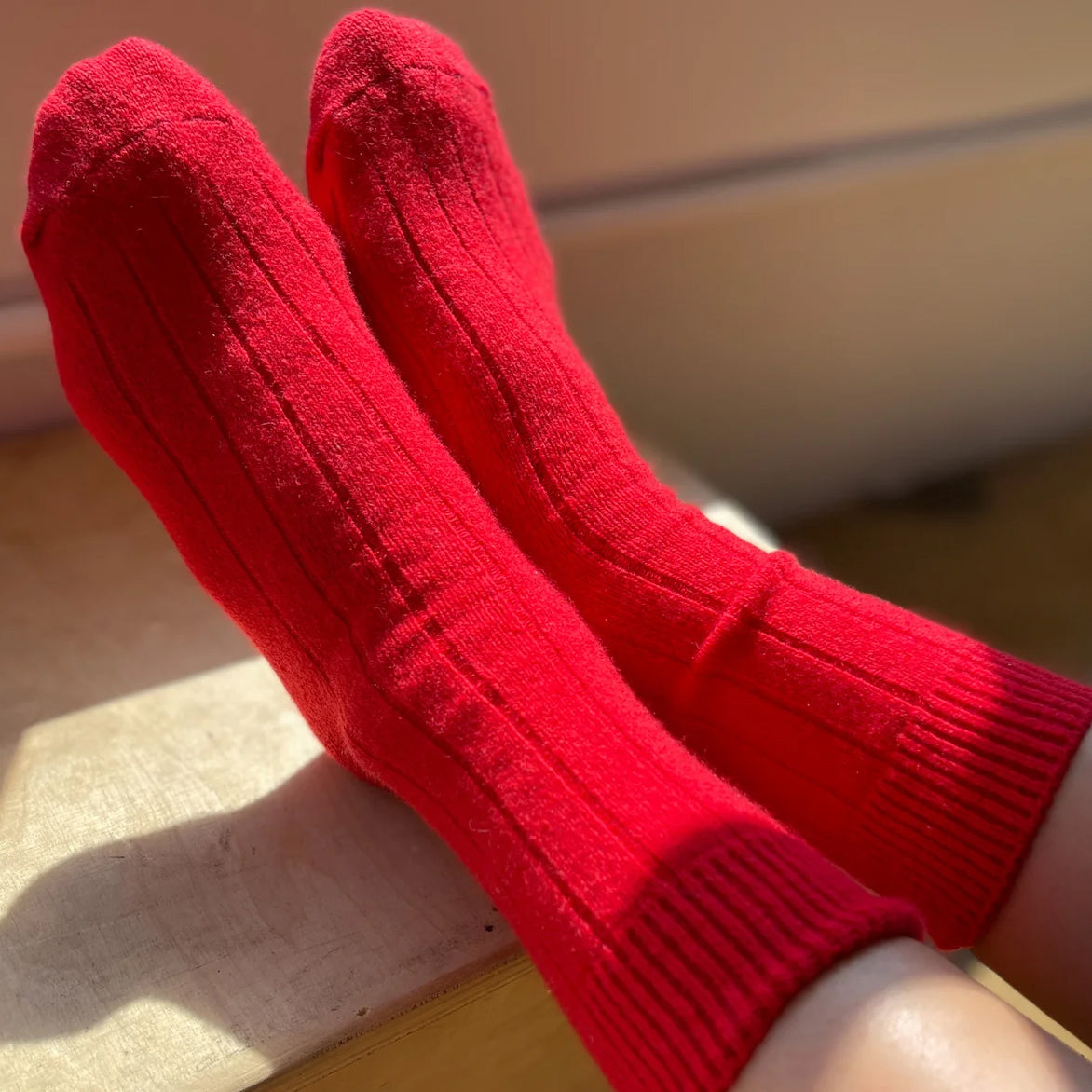 Le Bon Shoppe Classic Cashmere Socks are blended featuring wide ribbing detail and tonal contrasting heel and toe. A revival of a style from the days of tailored clothing and available in Red and Rose Petal.